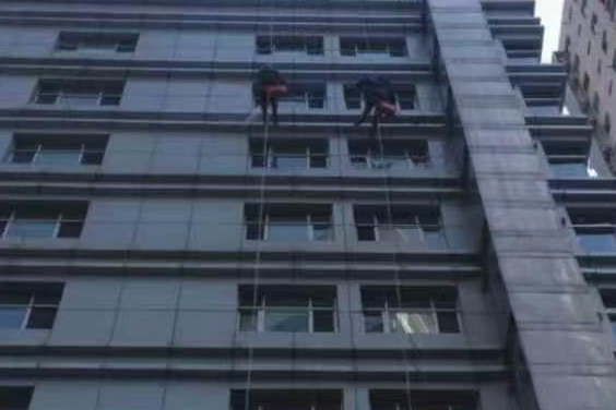 中行生活楼外墙清洗
